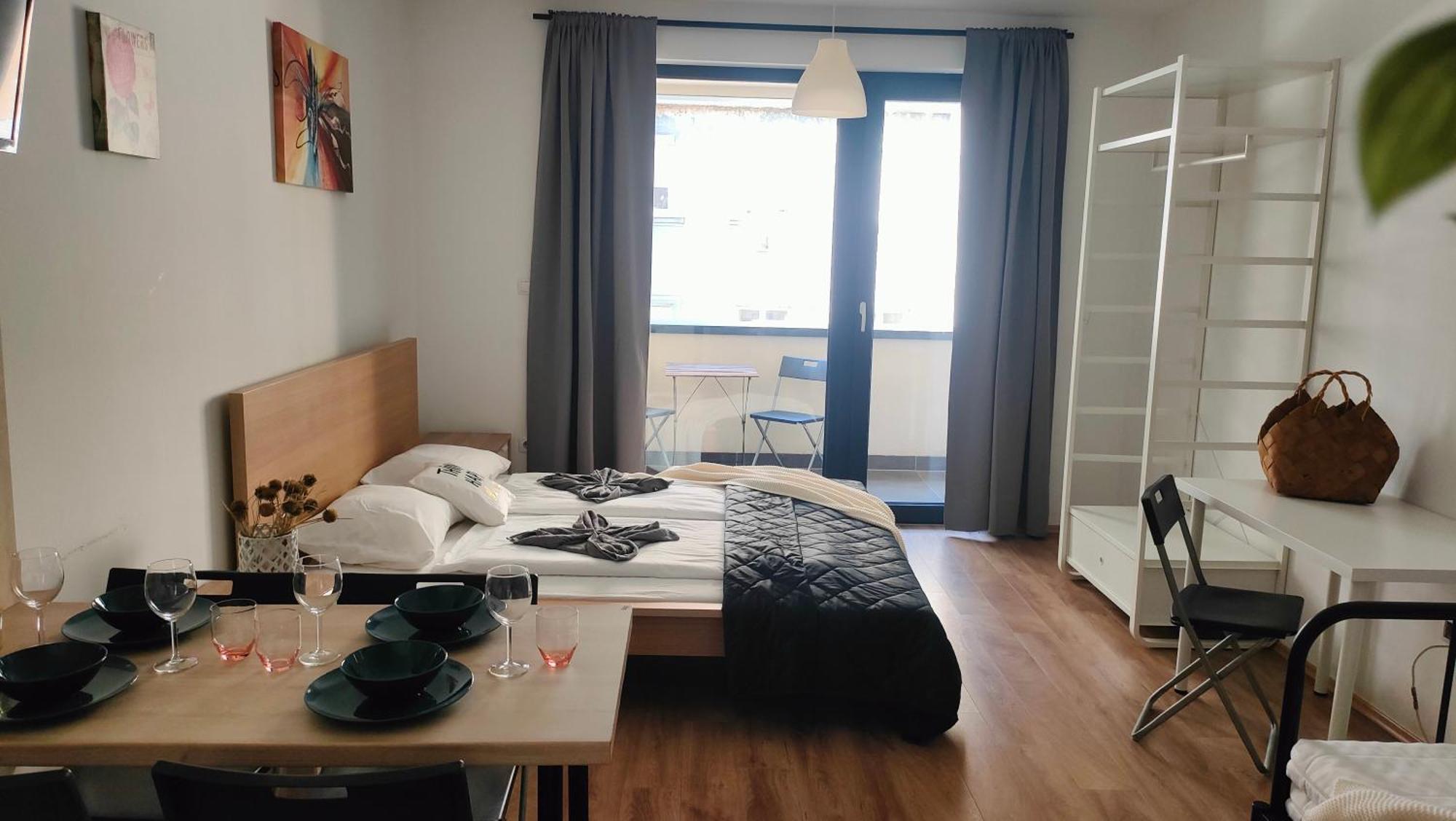 Cozy Studios Near The New York Cafe With Balcony And Ac — Fotók 1